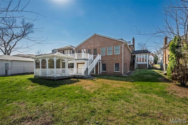 77 Aberdeen Place, Clayton, MO 63105