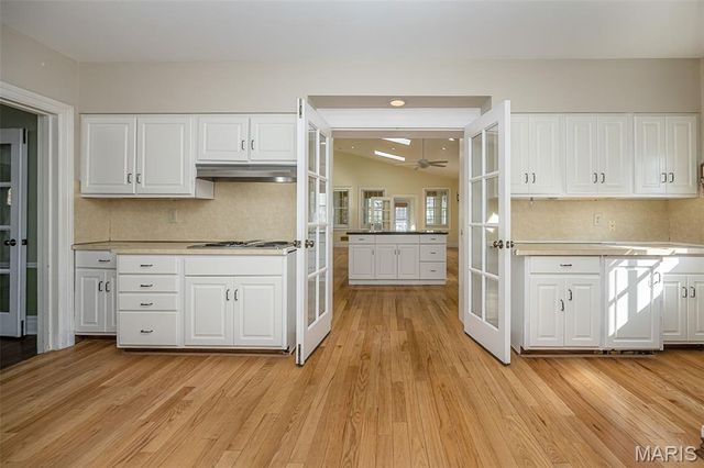 77 Aberdeen Place, Clayton, MO 63105