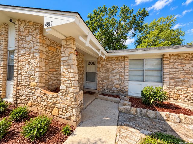 4815 CASA MANANA ST, San Antonio, TX 78233