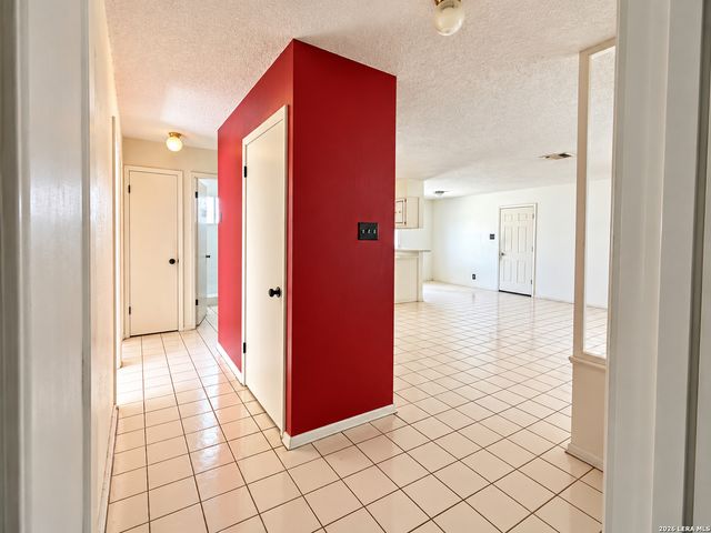 4815 CASA MANANA ST, San Antonio, TX 78233