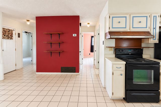4815 CASA MANANA ST, San Antonio, TX 78233