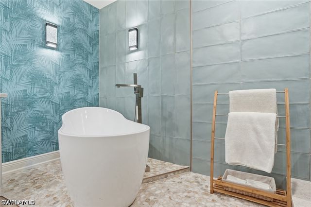 2104 W 1st ST 1702, Fort Myers, FL 33901