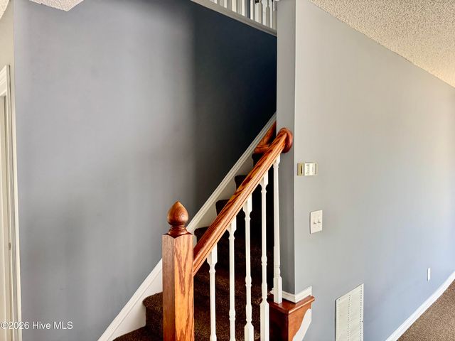 1205 Cross Creek Circle B-6, Greenville, NC 27834