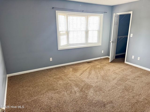 1205 Cross Creek Circle B-6, Greenville, NC 27834