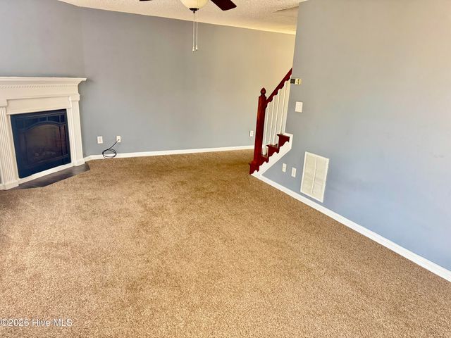 1205 Cross Creek Circle B-6, Greenville, NC 27834