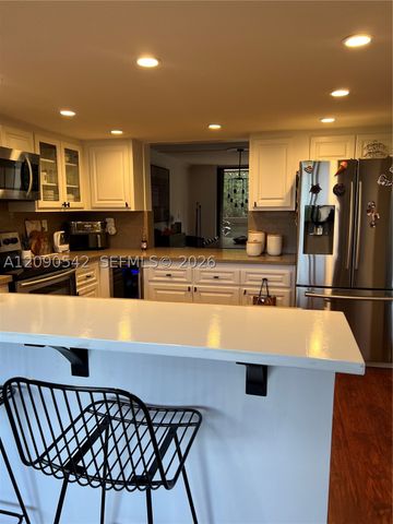 141 SW 96th Ter 305, Plantation, FL 33324