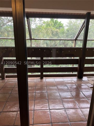 141 SW 96th Ter 305, Plantation, FL 33324