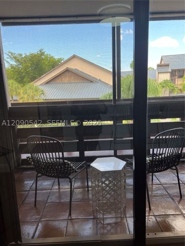 141 SW 96th Ter 305, Plantation, FL 33324