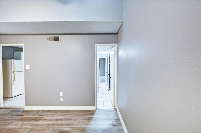12900 Walden Road 6, Montgomery, TX 77356