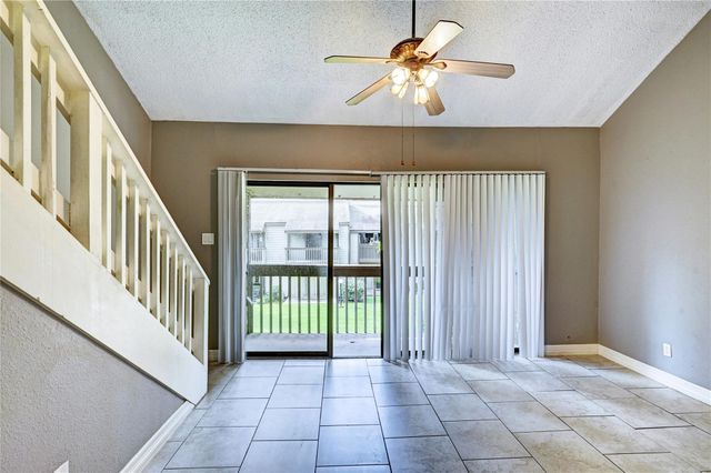 12900 Walden Road 6, Montgomery, TX 77356