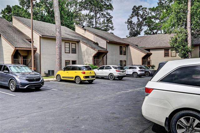 12900 Walden Road 6, Montgomery, TX 77356