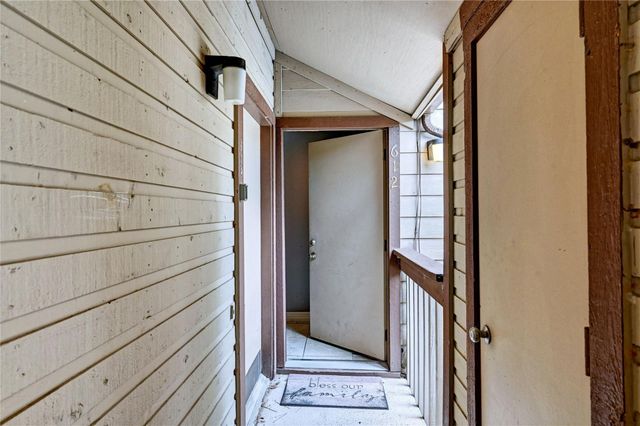 12900 Walden Road 6, Montgomery, TX 77356