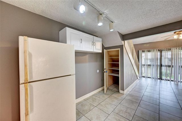 12900 Walden Road 6, Montgomery, TX 77356