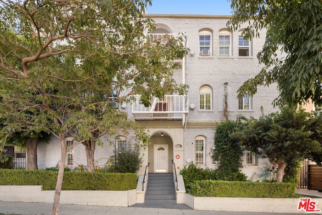 142 N Rampart Boulevard, Los Angeles, CA 90026 — exterior