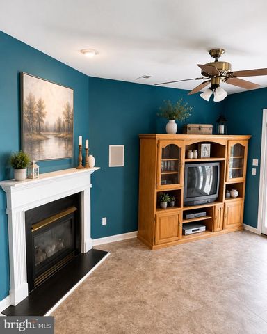 7 HAWTHORN WAY, Clayton, NJ 08312