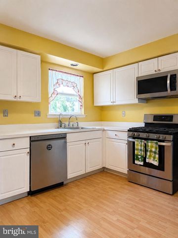 7 HAWTHORN WAY, Clayton, NJ 08312