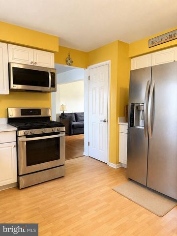 7 HAWTHORN WAY, Clayton, NJ 08312