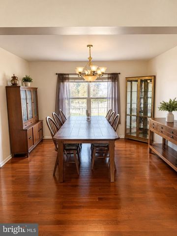 7 HAWTHORN WAY, Clayton, NJ 08312
