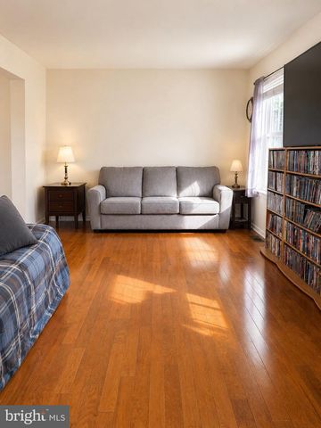 7 HAWTHORN WAY, Clayton, NJ 08312