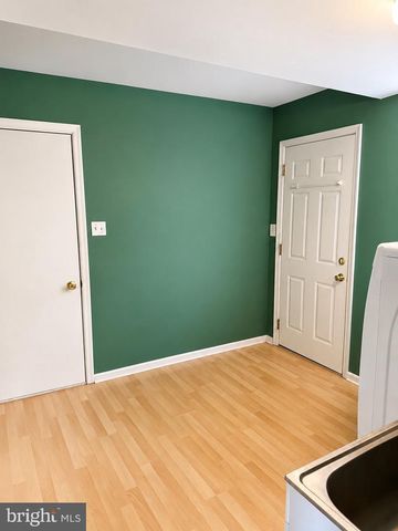7 HAWTHORN WAY, Clayton, NJ 08312