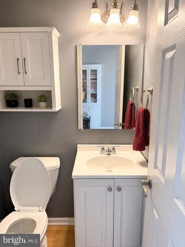 7 HAWTHORN WAY, Clayton, NJ 08312