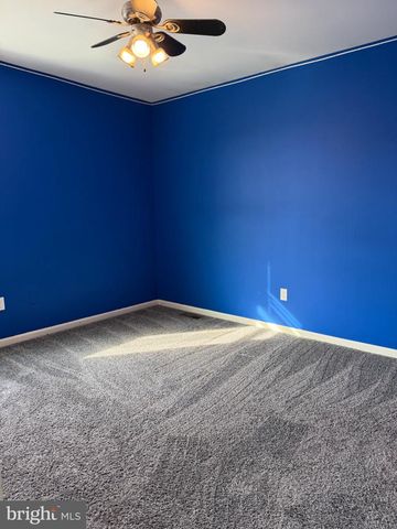 7 HAWTHORN WAY, Clayton, NJ 08312