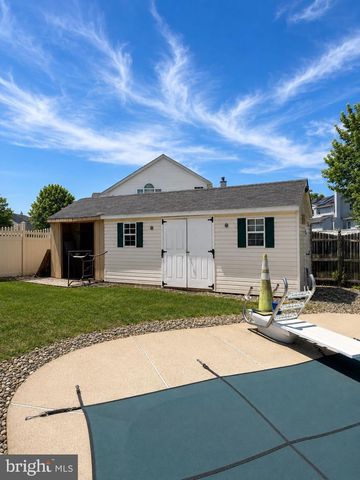 7 HAWTHORN WAY, Clayton, NJ 08312