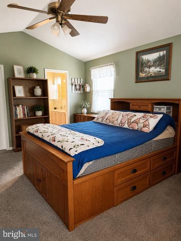 7 HAWTHORN WAY, Clayton, NJ 08312