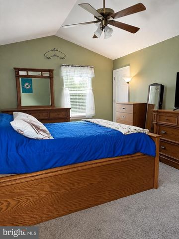 7 HAWTHORN WAY, Clayton, NJ 08312
