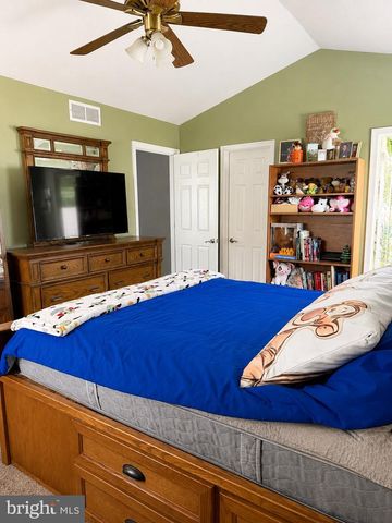 7 HAWTHORN WAY, Clayton, NJ 08312