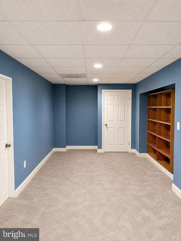 7 HAWTHORN WAY, Clayton, NJ 08312