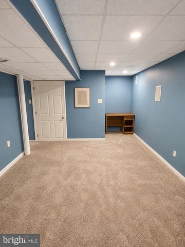7 HAWTHORN WAY, Clayton, NJ 08312