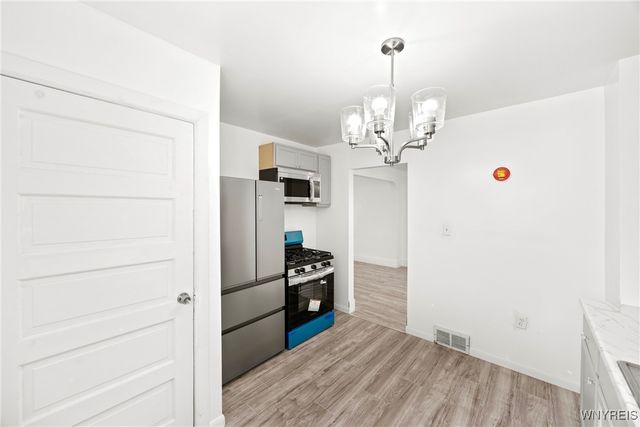 31 Chadduck Avenue, Buffalo, NY 14207