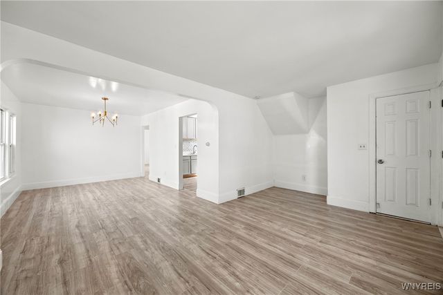 31 Chadduck Avenue, Buffalo, NY 14207