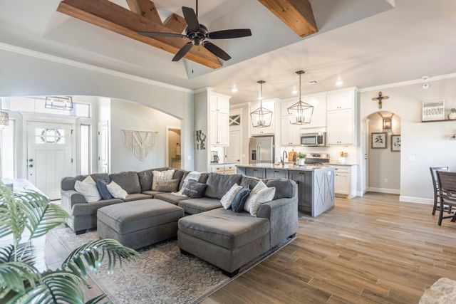 4725 MUSTANG PARK Boulevard, Mustang, OK 73064