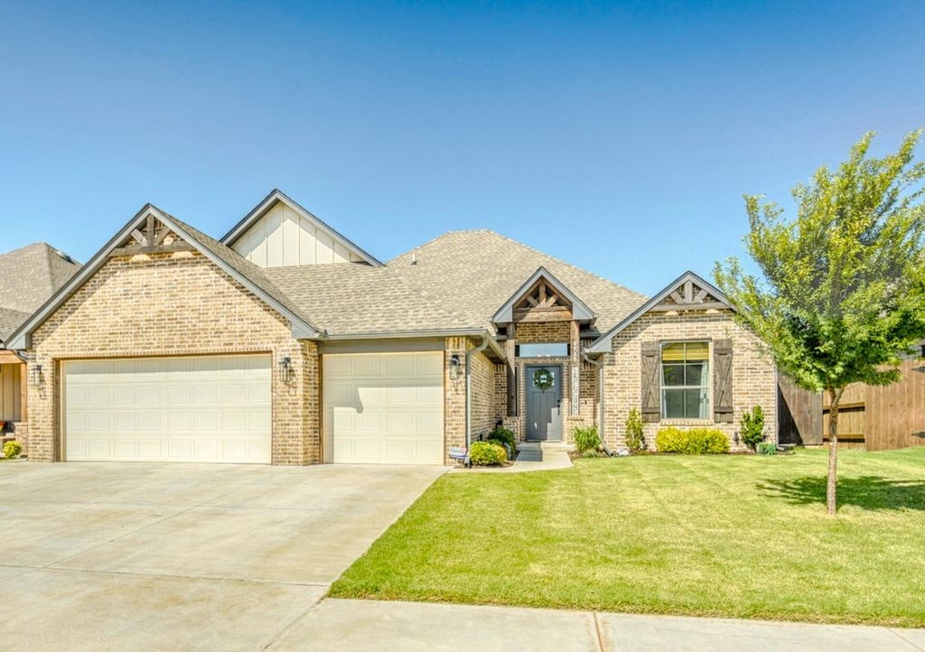 4725 MUSTANG PARK Boulevard, Mustang, OK 73064