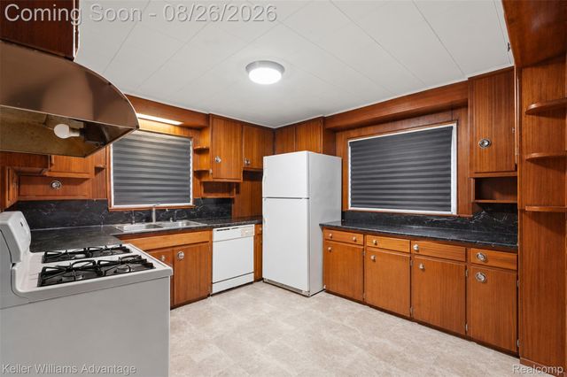 23589 Van Born Road, Taylor, MI 48180