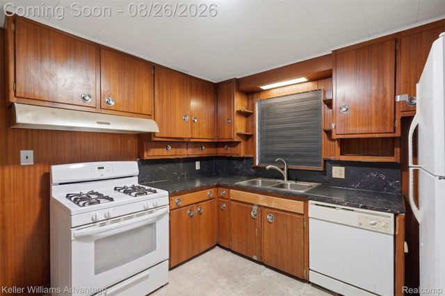 23589 Van Born Road, Taylor, MI 48180