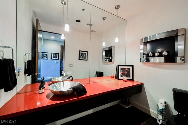 11441 Allerton Park Drive 214, Las Vegas, NV 89135