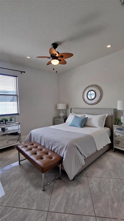 Image 12 of property listing at 11114 HARTFORD FERN DRIVE, Riverview, FL 33569