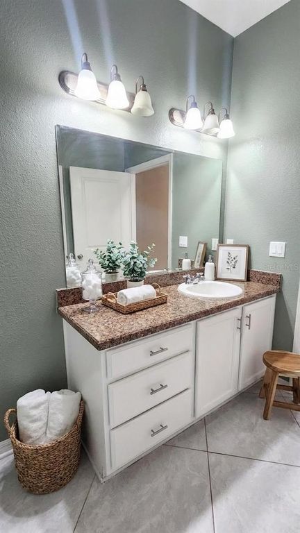 Image 14 of property listing at 11114 HARTFORD FERN DRIVE, Riverview, FL 33569