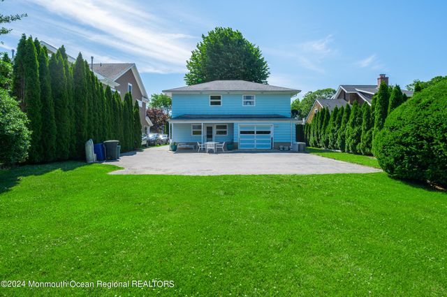 10 Seawood Way, Spring Lake, NJ 07762