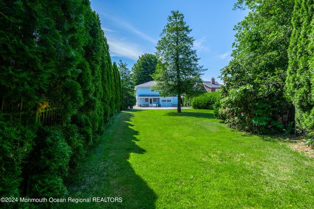 10 Seawood Way, Spring Lake, NJ 07762
