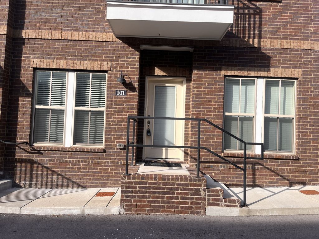 1021 Vida Way Apt 101, Nolensville, TN 37135