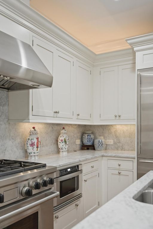 Image 29 of property listing at 2 Laurens Street 3 E, Charleston, SC 29401