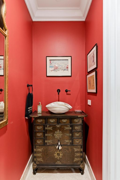 Image 33 of property listing at 2 Laurens Street 3 E, Charleston, SC 29401