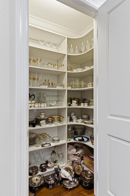 Image 36 of property listing at 2 Laurens Street 3 E, Charleston, SC 29401