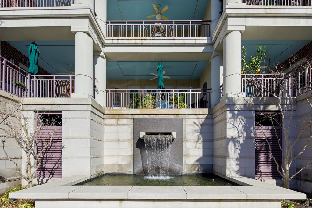 Image 38 of property listing at 2 Laurens Street 3 E, Charleston, SC 29401