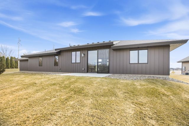 3401 Wildflower Road S, Saint Cloud, MN 56301
