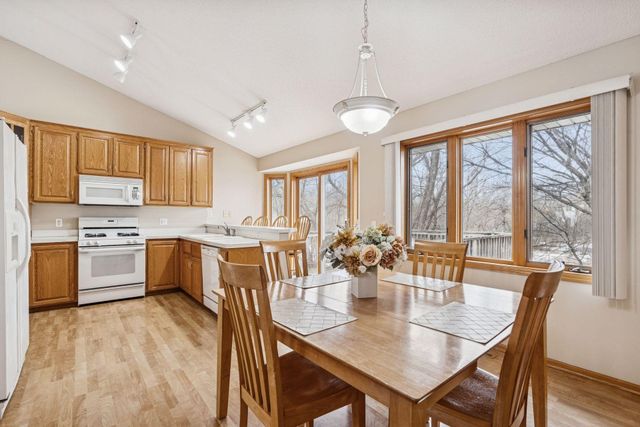9487 Winslow N, Maple Grove, MN 55311